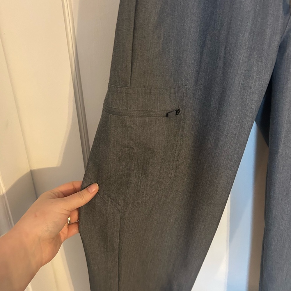 Figs Dark Gray Scrub Pants with Teal Drawstrings - Picture 3 of 9